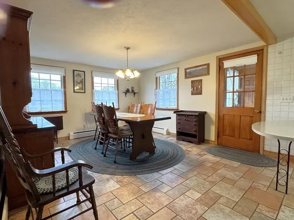 $649,000 | 144 Main Street, Kingston, NH 03848