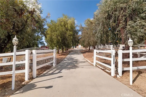 $1,150,000 | 16620 Rocky Glen Road, Perris, CA 92570