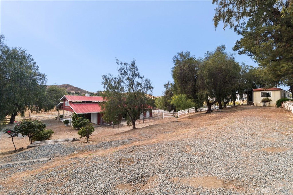 16620 Rocky Glen Road Perris, CA 92570 - Photo 53 of 72 a view of a town with sitting area