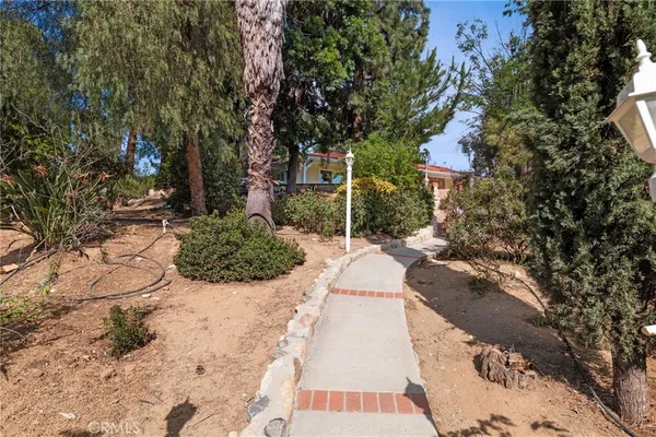 $1,150,000 | 16620 Rocky Glen Road, Perris, CA 92570