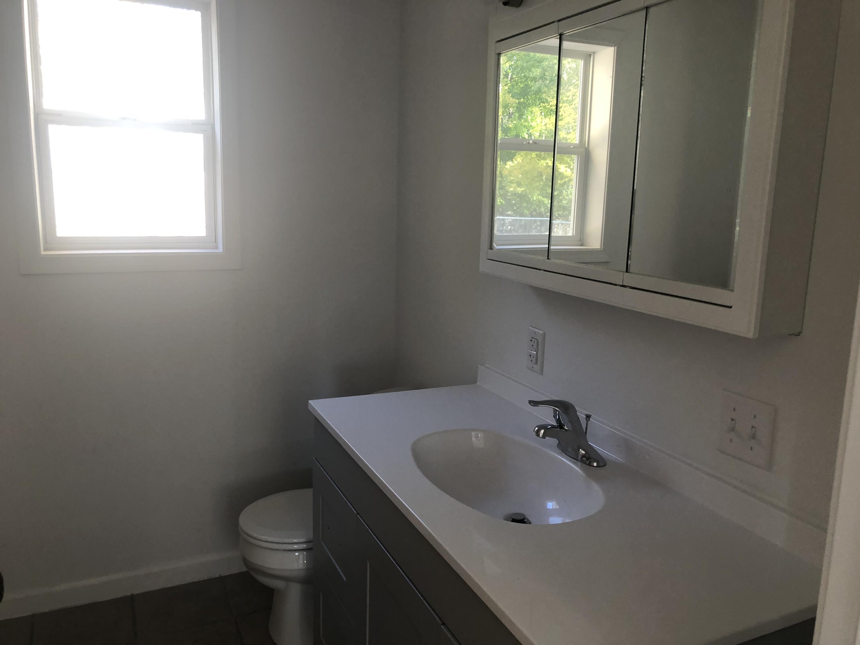 2939 Valley View Road Jackson, MI 49201 - Photo 9 of 14 9