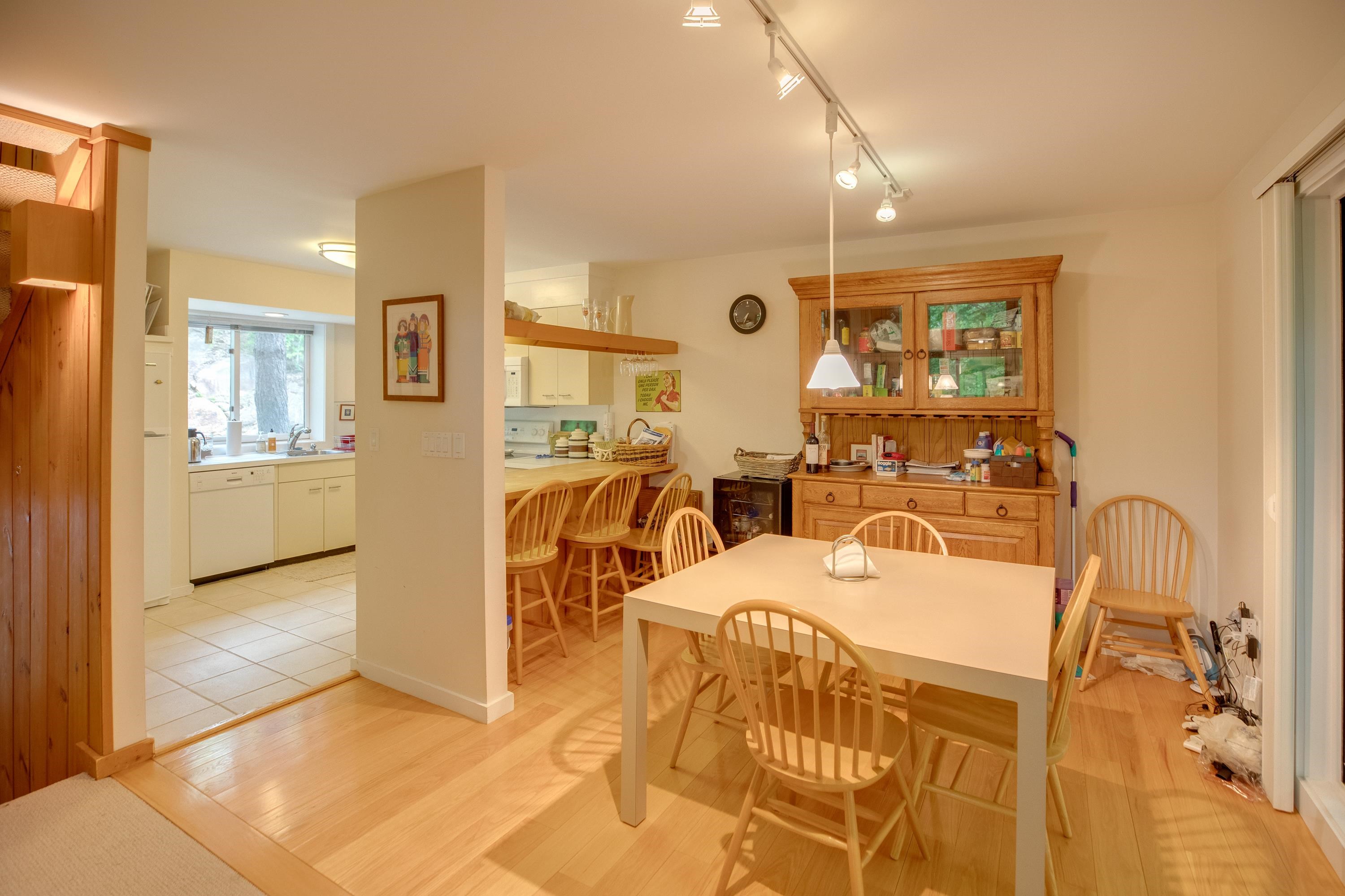 37 Clearbrook Road, Unit 2 Lincoln, NH 03251 - Photo 8 of 31