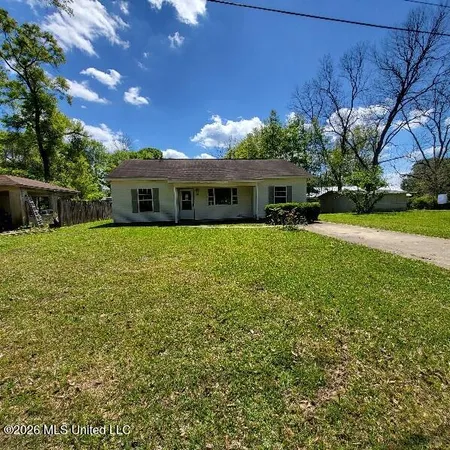 $134,900 | 412 Madison Avenue, Wiggins, MS 39577