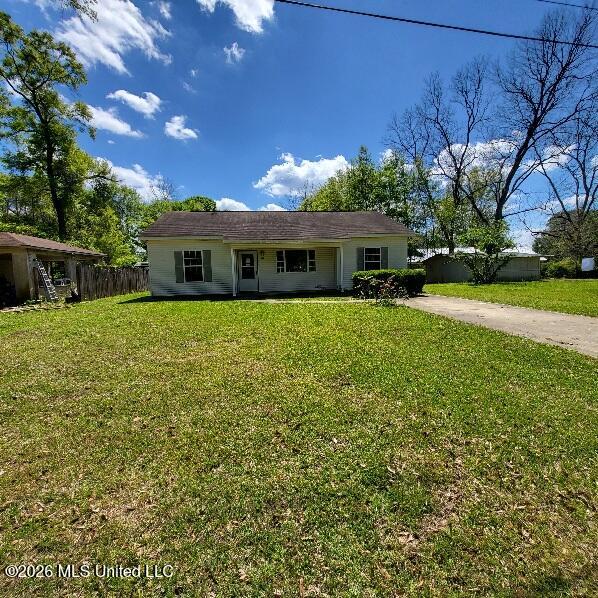 412 Madison Avenue Wiggins, MS 39577 - Photo 1 of 11 20260327_133251
