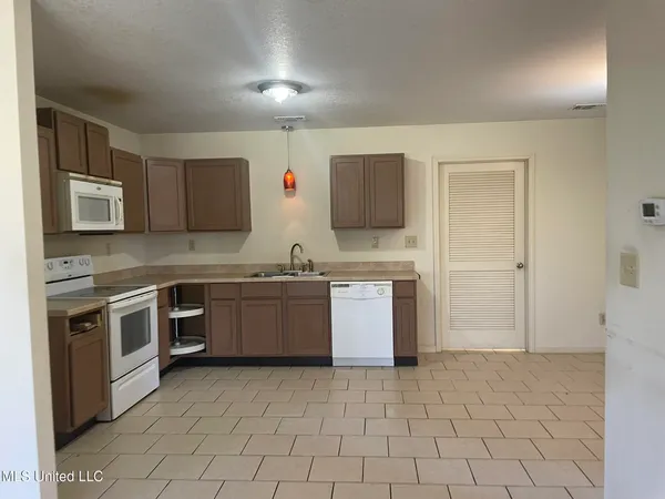 $134,900 | 412 Madison Avenue, Wiggins, MS 39577