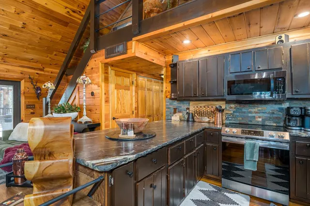 $389,900 | 229 Ringtail Run, Murphy, NC 28906