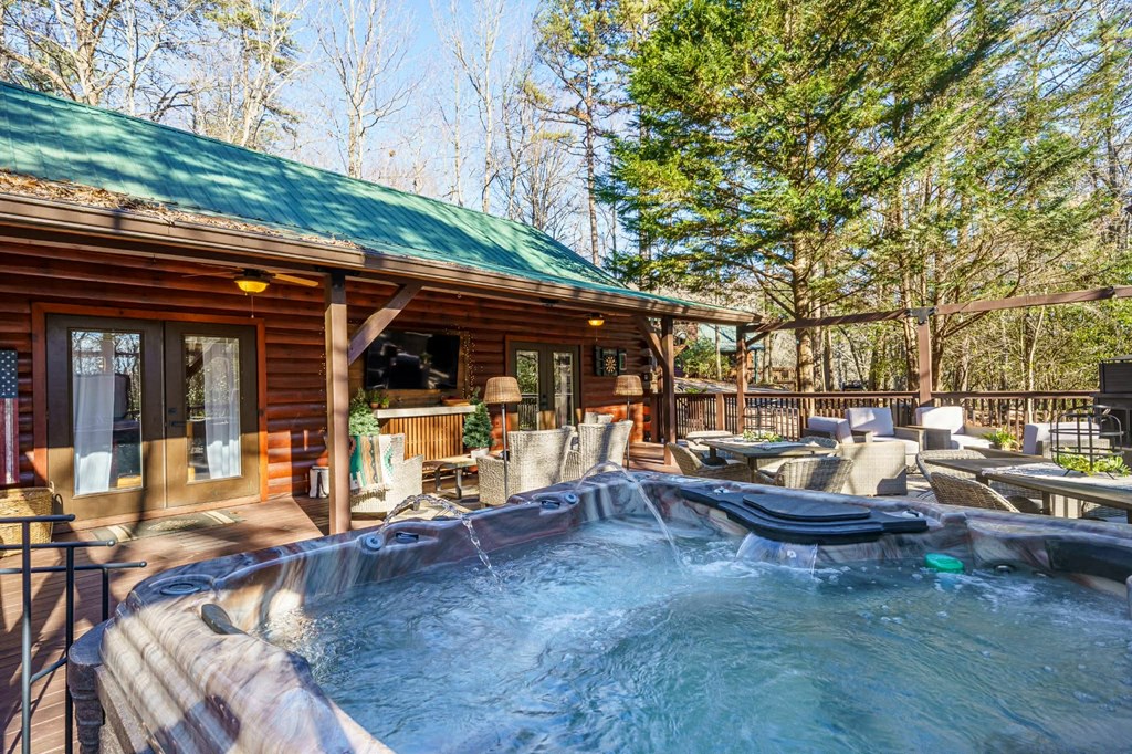 229 Ringtail Run Murphy, NC 28906 - Photo 3 of 68 a view of a house with sitting area and furniture