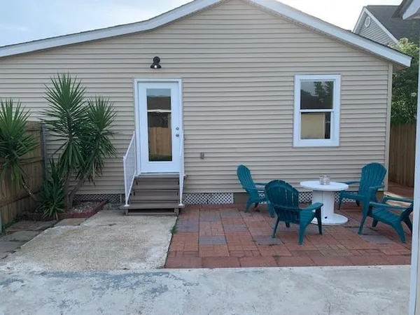 $2,000 | 801 Canton Street, Jefferson, LA 70121