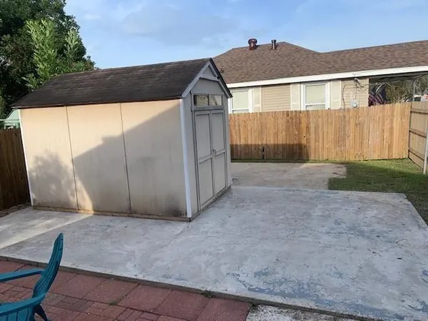 $2,000 | 801 Canton Street, Jefferson, LA 70121