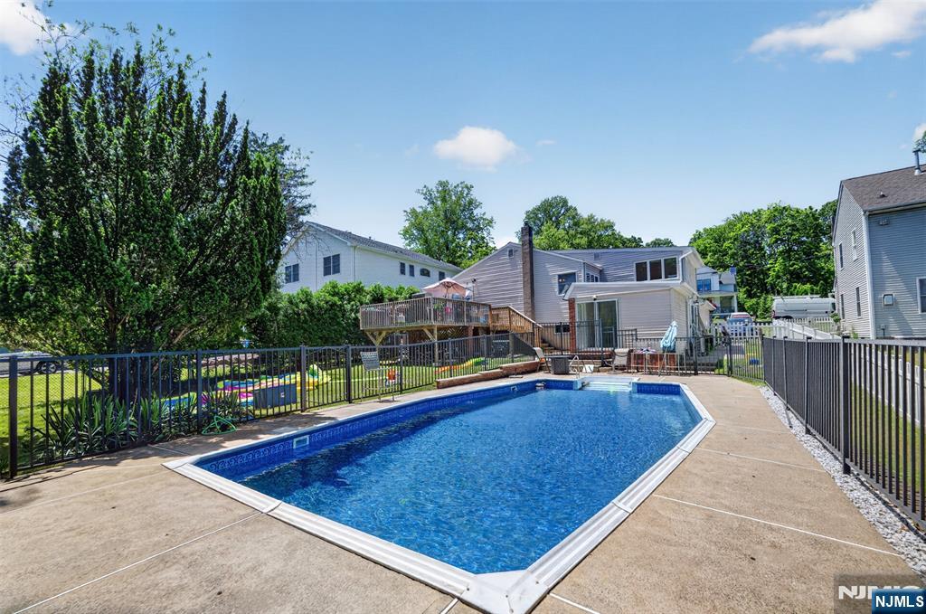 447 Van Dyke Street Ridgewood, NJ 07450 - Photo 27 of 29