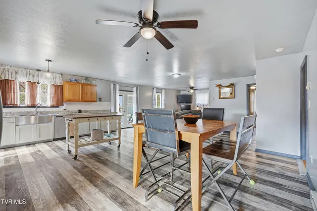 $305,000 | 28375 Poor Valley Road, Saltville, VA 24370