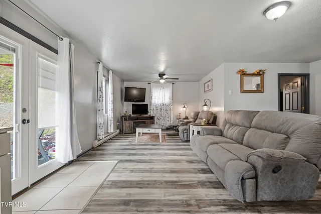 $305,000 | 28375 Poor Valley Road, Saltville, VA 24370