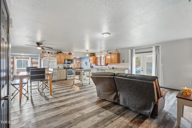 $305,000 | 28375 Poor Valley Road, Saltville, VA 24370