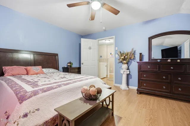 $305,000 | 28375 Poor Valley Road, Saltville, VA 24370