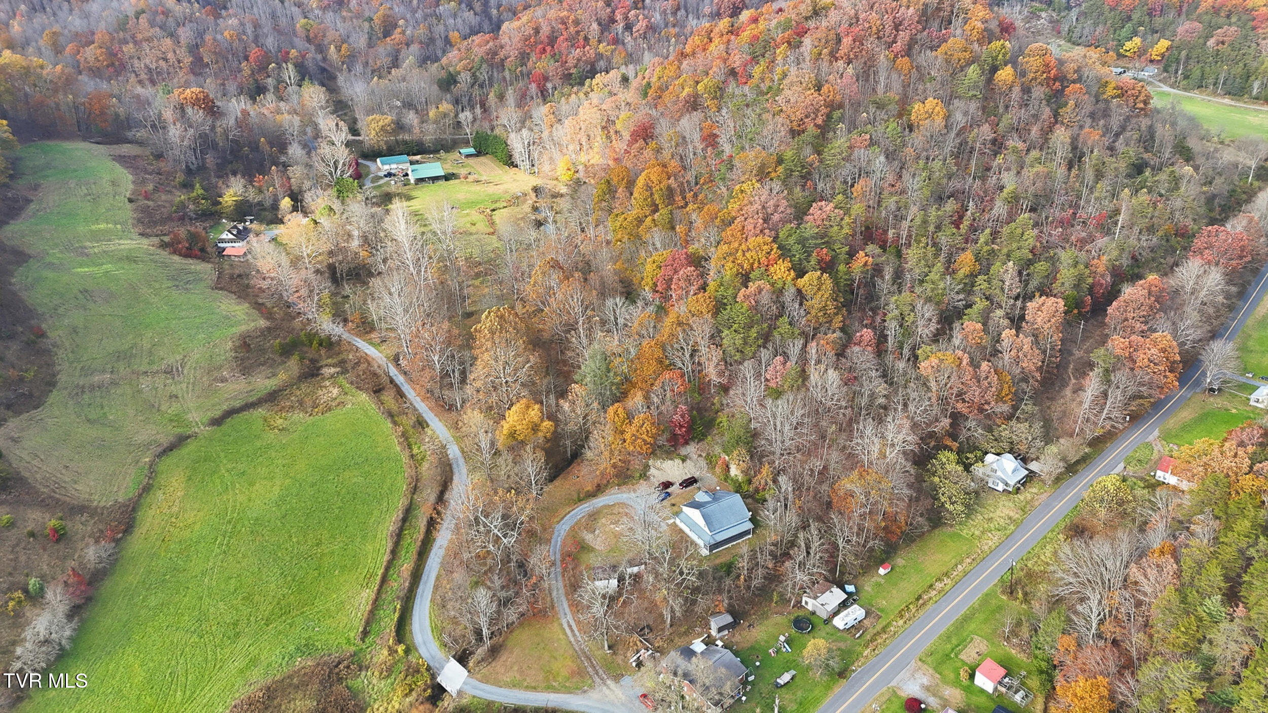 28375 Poor Valley Road Saltville, VA 24370 - Photo 38 of 49 *