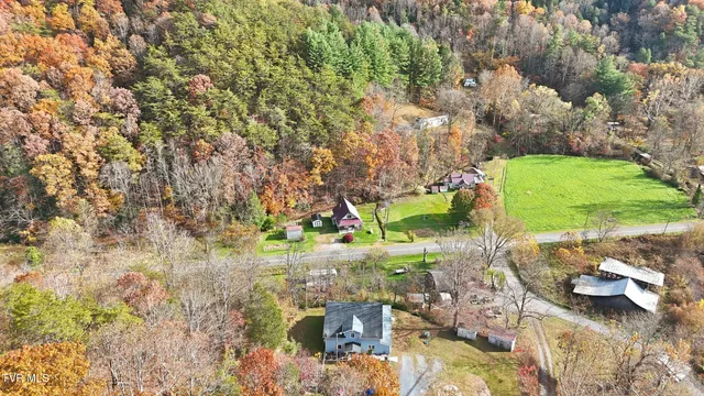 $305,000 | 28375 Poor Valley Road, Saltville, VA 24370