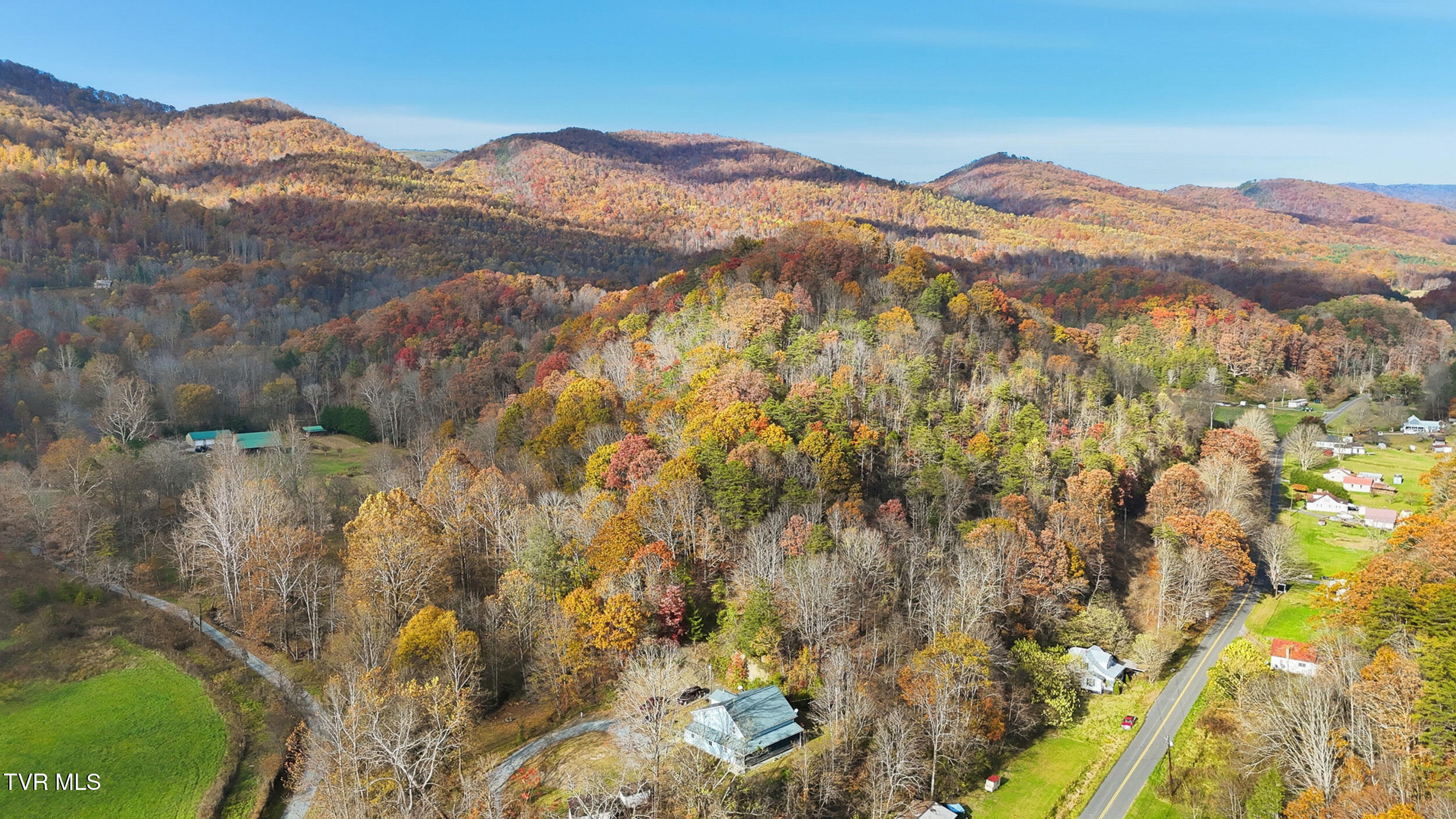 28375 Poor Valley Road Saltville, VA 24370 - Photo 5 of 49 *