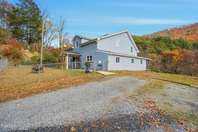 $305,000 | 28375 Poor Valley Road, Saltville, VA 24370