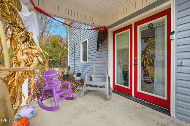 $305,000 | 28375 Poor Valley Road, Saltville, VA 24370