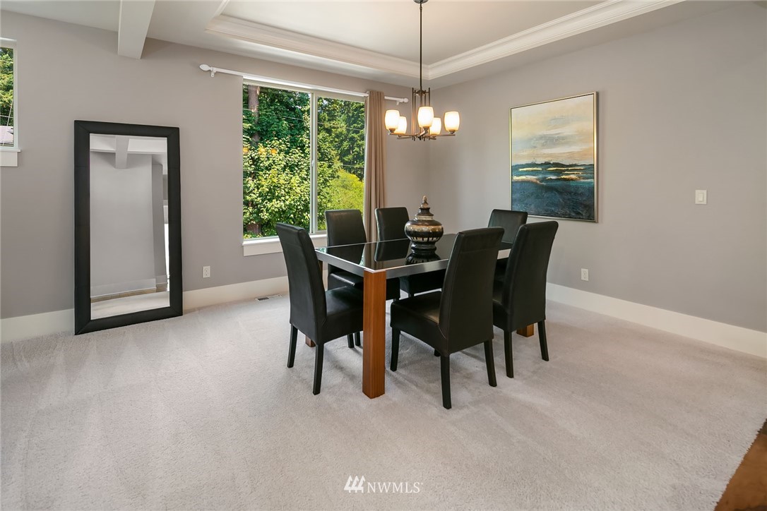 984 Kitsap Avenue Northeast Renton, WA 98059 - Photo 4 of 25