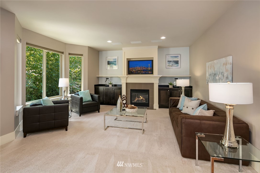 984 Kitsap Avenue Northeast Renton, WA 98059 - Photo 10 of 25