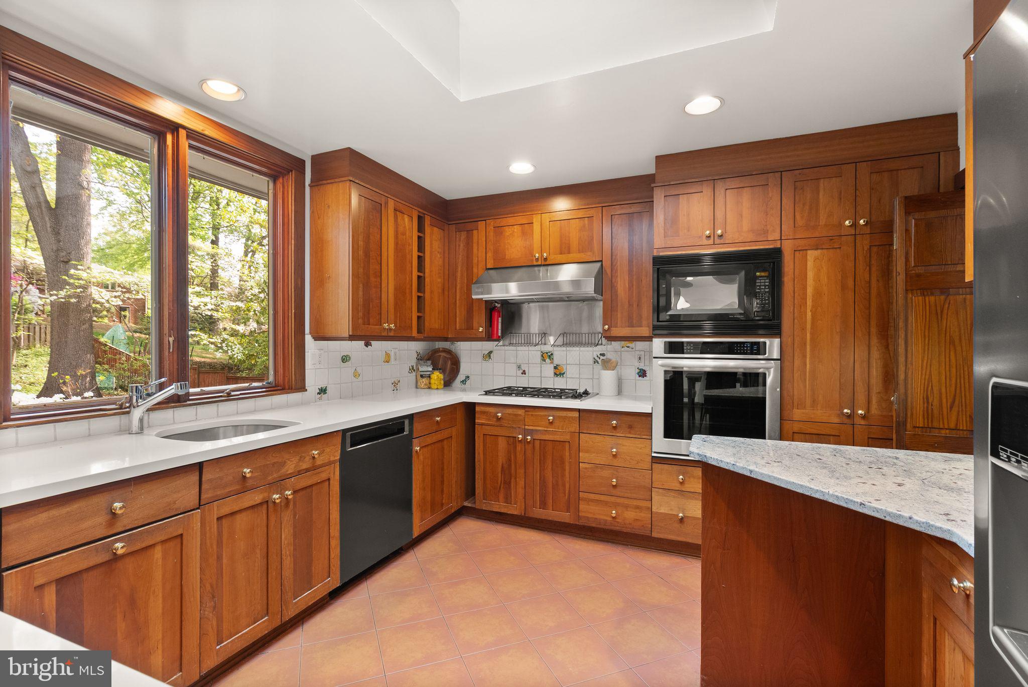 5927 Onondaga Road Bethesda, MD 20816 - Photo 16 of 37 Gallery Image 16