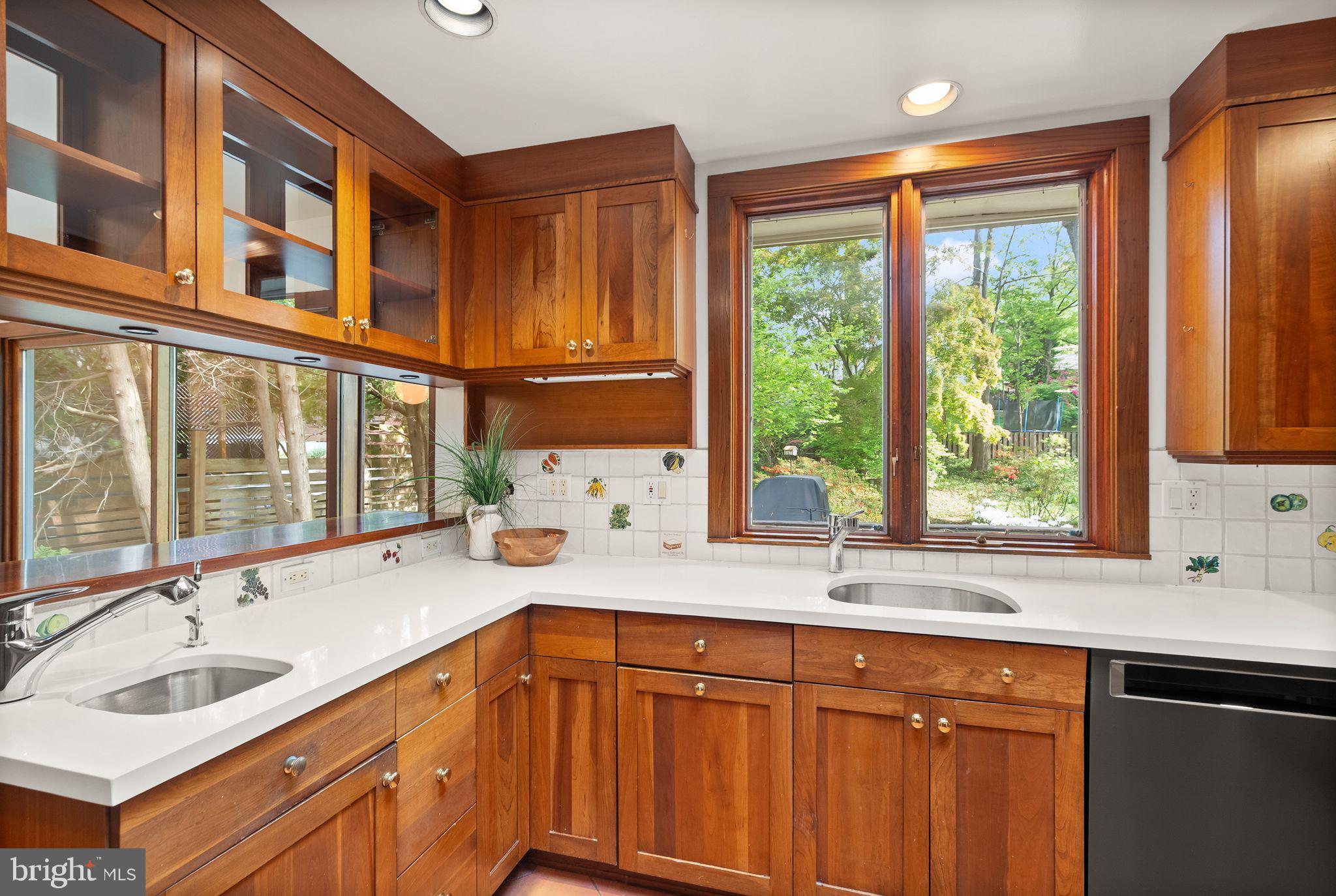 5927 Onondaga Road Bethesda, MD 20816 - Photo 17 of 37 Gallery Image 17