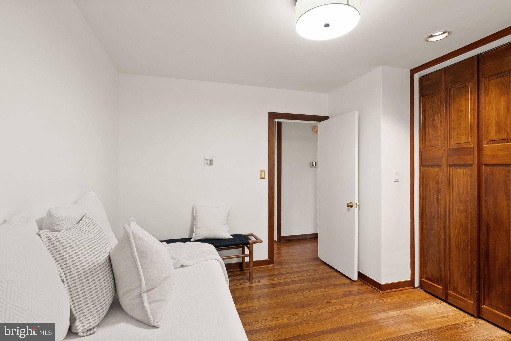 5927 Onondaga Road Bethesda, MD 20816 - Photo 28 of 37 Gallery Image 28