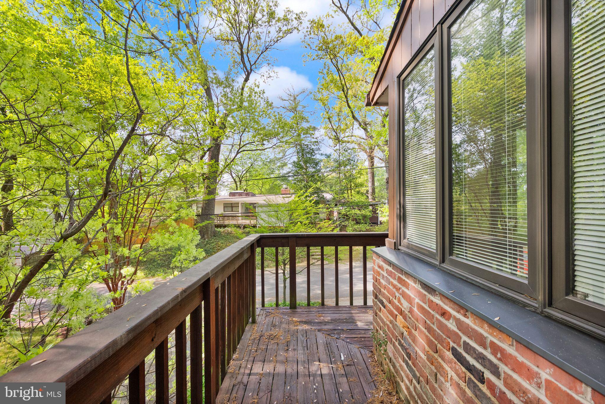 5927 Onondaga Road Bethesda, MD 20816 - Photo 32 of 37 Gallery Image 32