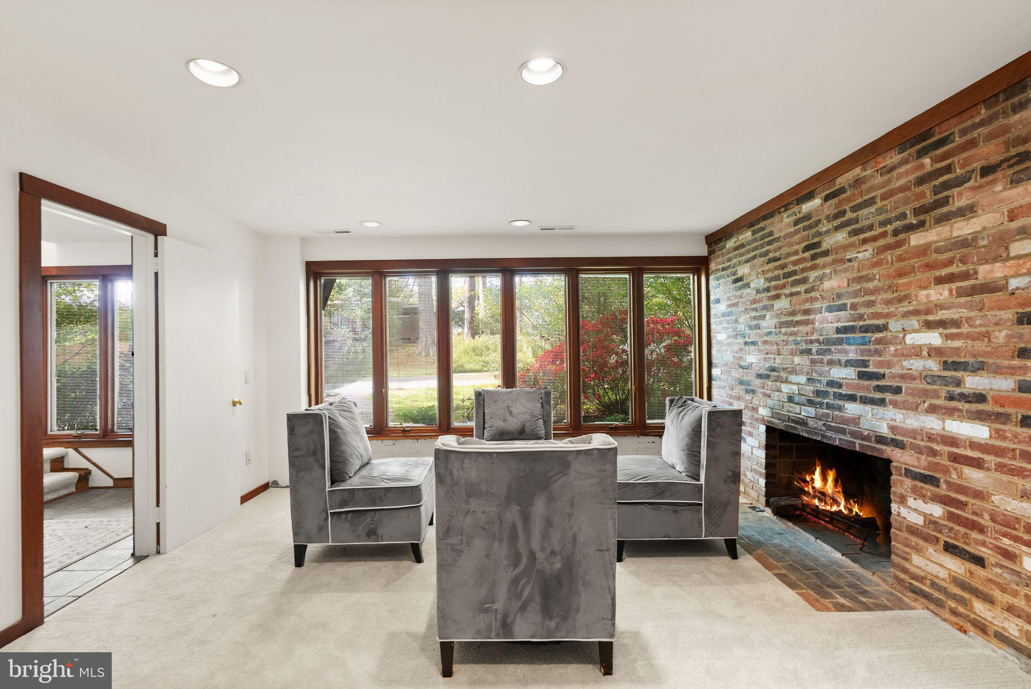 5927 Onondaga Road Bethesda, MD 20816 - Photo 7 of 37 Gallery Image 7