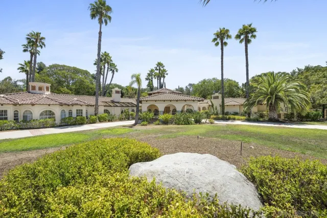 $2,710,000 | 17601 Valle Verde Road, Poway, CA 92064