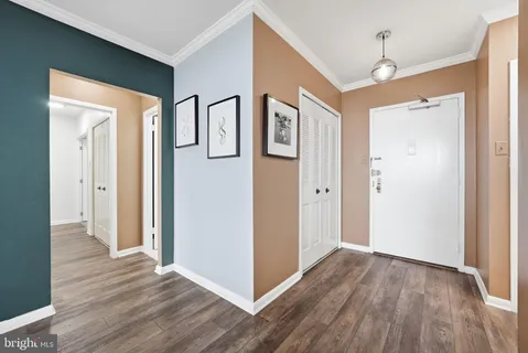 $369,900 | 3701 South George Mason Drive, Unit 1813N, Falls Church, VA 22041