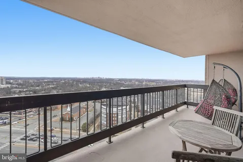 $369,900 | 3701 South George Mason Drive, Unit 1813N, Falls Church, VA 22041