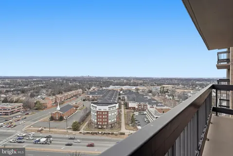 $369,900 | 3701 South George Mason Drive, Unit 1813N, Falls Church, VA 22041