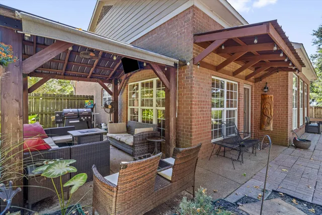 $444,700 | 5271 Charlotte Oak Cove, Arlington, TN 38002