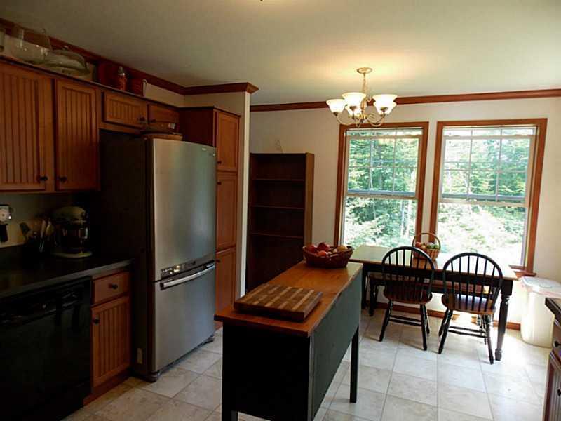 68 Garfield Road Minot, ME 04258 - Photo 5 of 18 Kitchen.