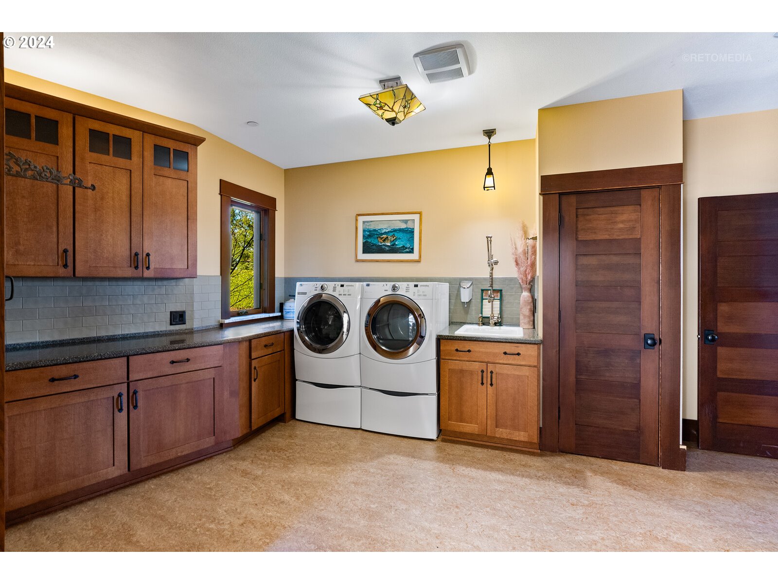 20900 South Springwater Road Estacada, OR 97023 - Photo 29 of 48 a kitchen with a refrigerator and a sink