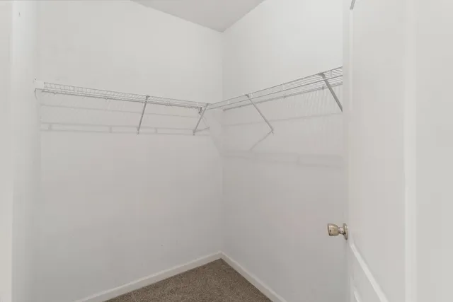 $1,950 | 10 North Lake Street, Unit 307, Grayslake, IL 60030