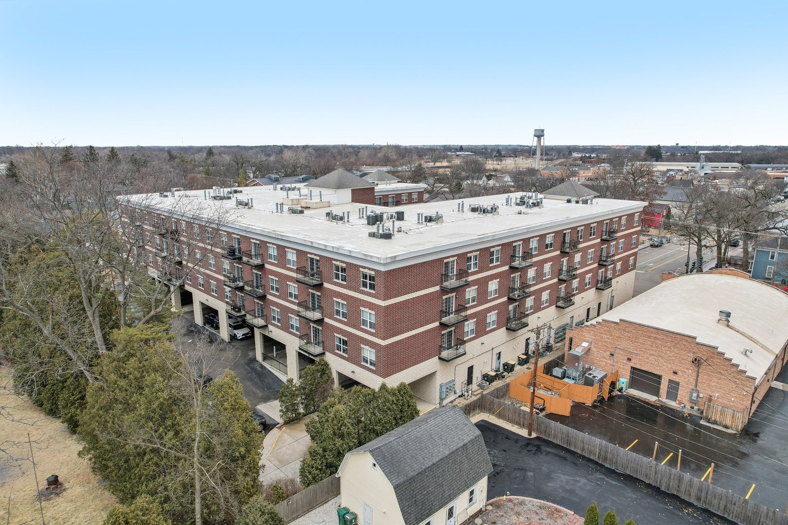 10 North Lake Street, Unit 307 Grayslake, IL 60030 - Photo 34 of 41