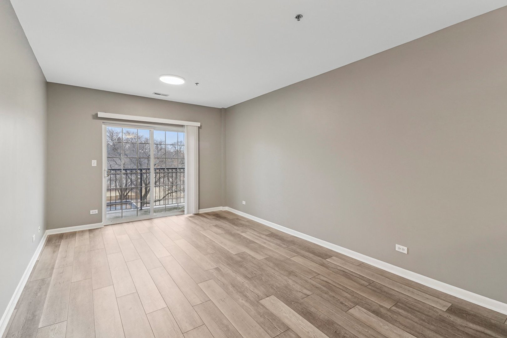 10 North Lake Street, Unit 307 Grayslake, IL 60030 - Photo 7 of 41