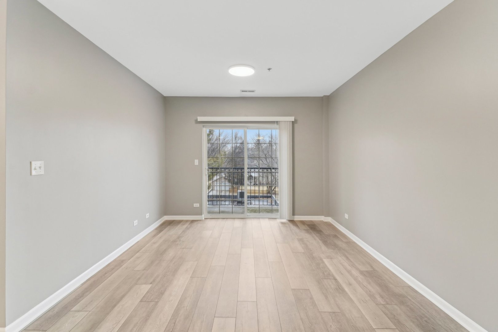 10 North Lake Street, Unit 307 Grayslake, IL 60030 - Photo 9 of 41