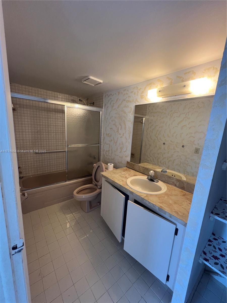 9124 Collins Avenue, Unit 304 Surfside, FL 33154 - Photo 17 of 29 second bath