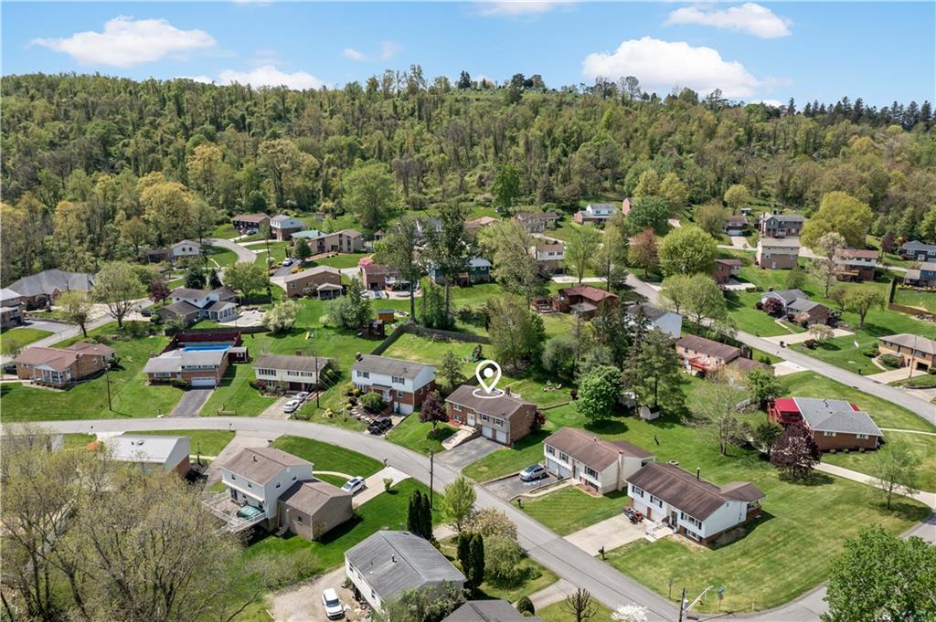 331 Trinity Drive Washington, PA 15301 - Photo 34 of 35 an aerial view of a house with a garden