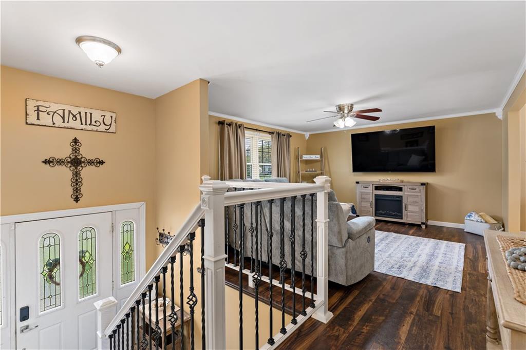 331 Trinity Drive Washington, PA 15301 - Photo 5 of 35 a living room with furniture and a flat screen tv