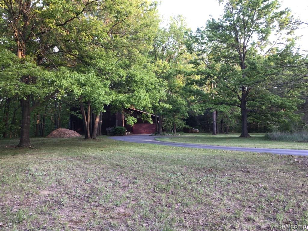3145 Le Valley Road Columbiaville, MI 48421 - Photo 11 of 79
