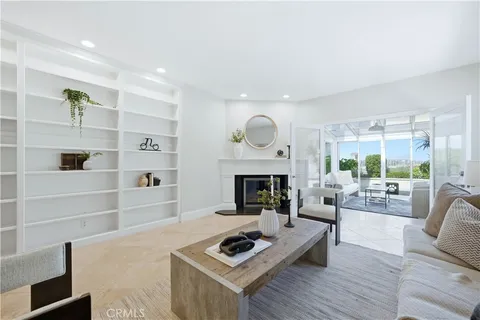 $1,295,000 | 627 Avery Place, Long Beach, CA 90807