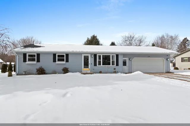 $269,900 | 109 Ridge Road, Clintonville, WI 54929
