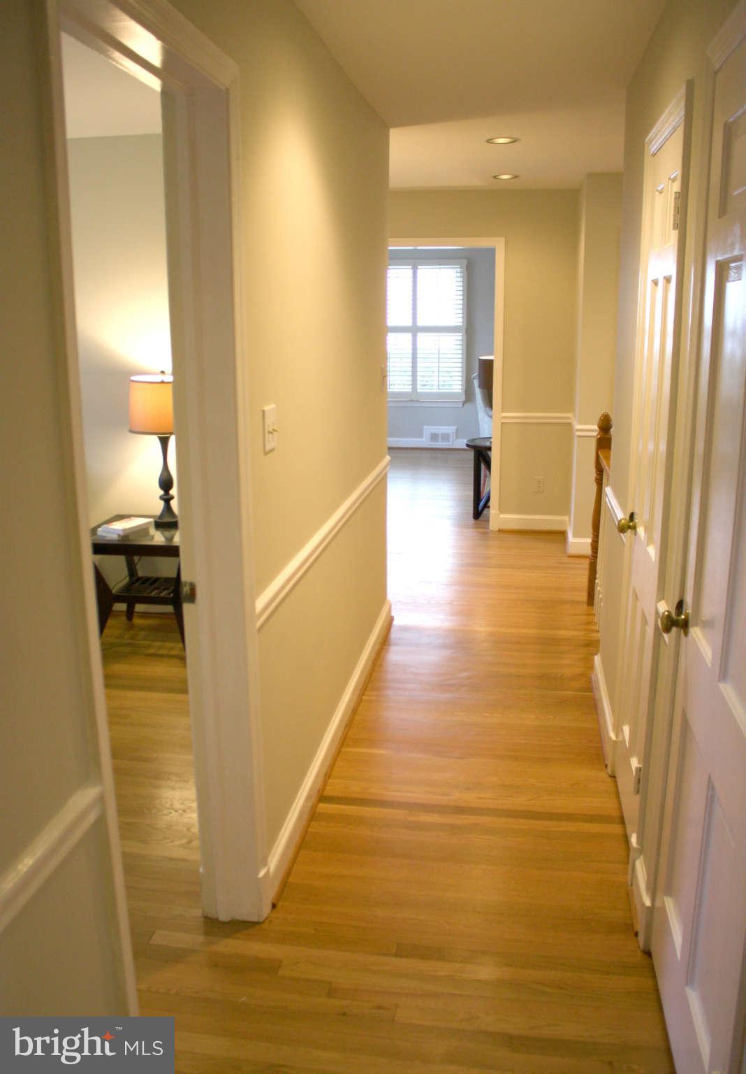 5808 Ridgefield Road Bethesda, MD 20816 - Photo 20 of 25 Hallway from Bedrooms to Living Room