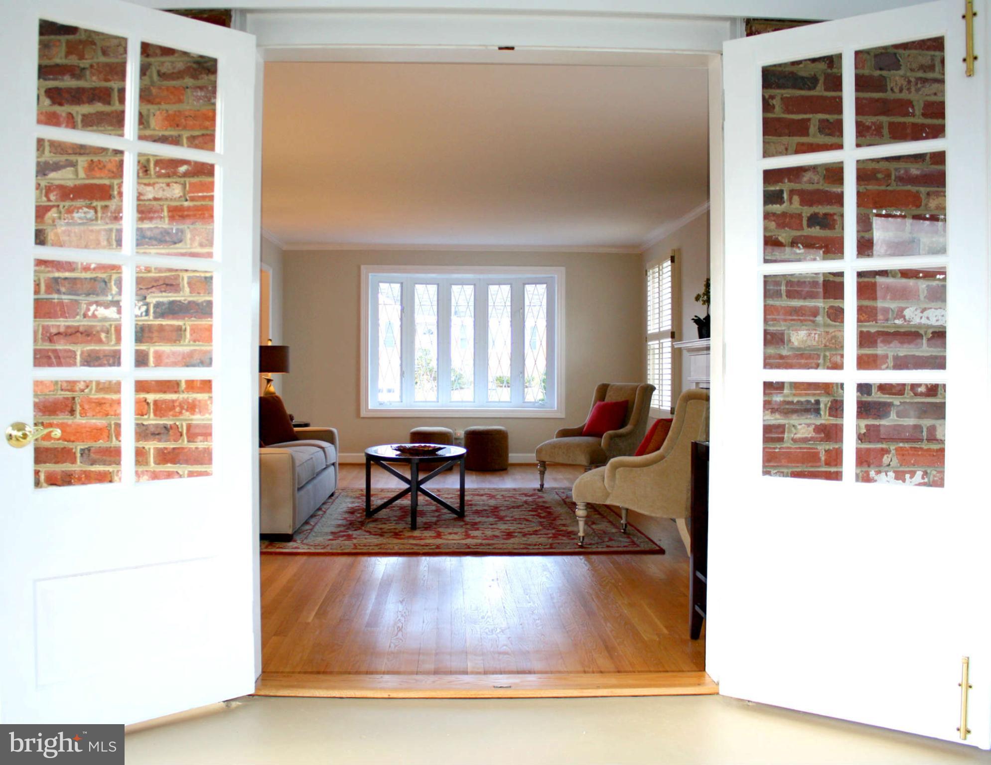 5808 Ridgefield Road Bethesda, MD 20816 - Photo 9 of 25 Living Room from covered porch