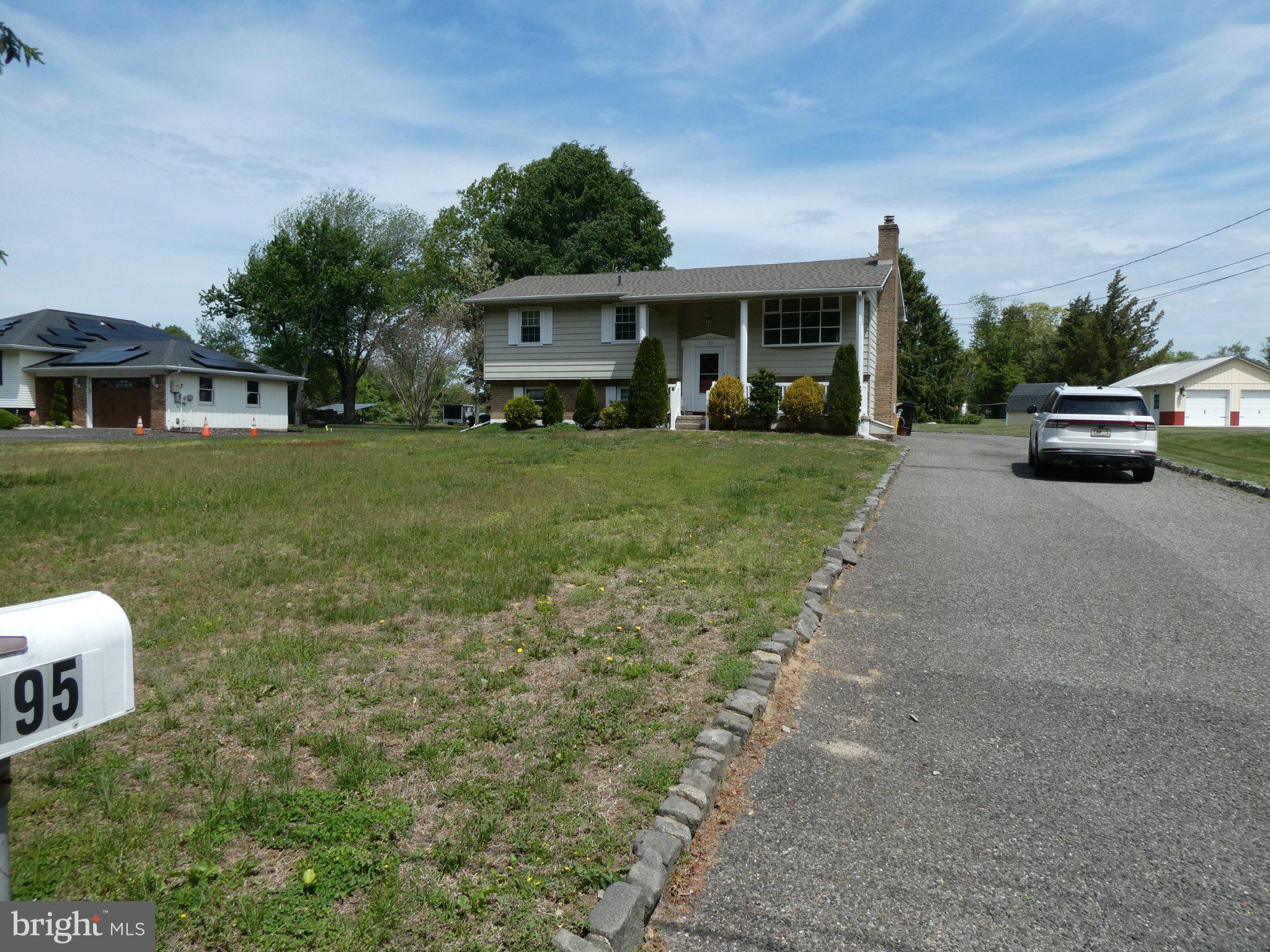 195 Beebetown Road Berlin, NJ 08009 - Photo 2 of 28